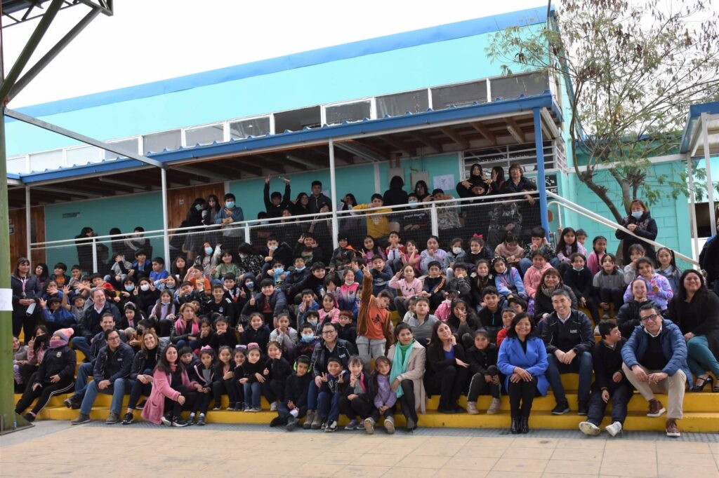 CMP implementa fibra óptica en establecimientos educacionales de Huasco